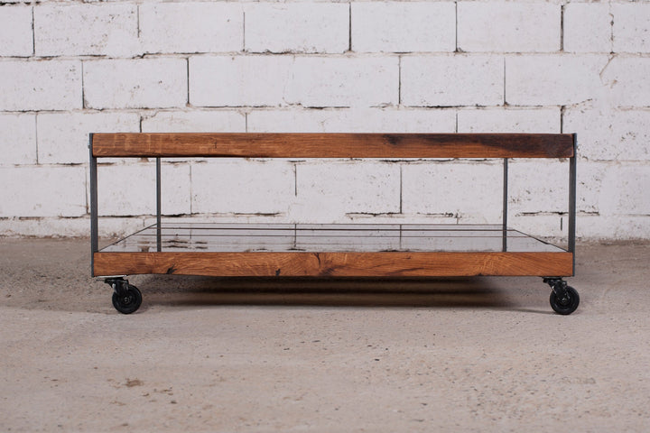 Club Table